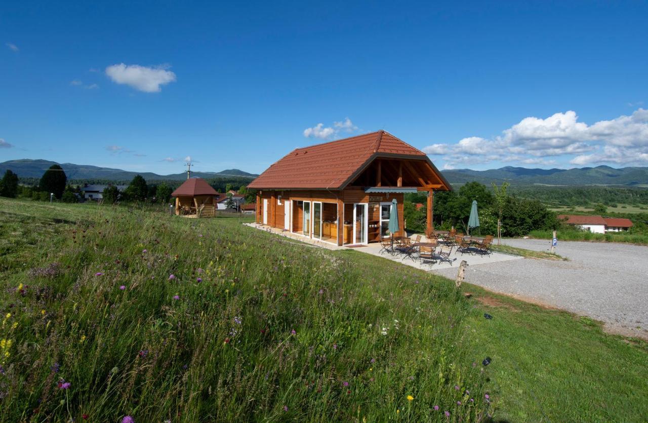 Hotel Camp The Sunrise Hill Pivka Esterno foto