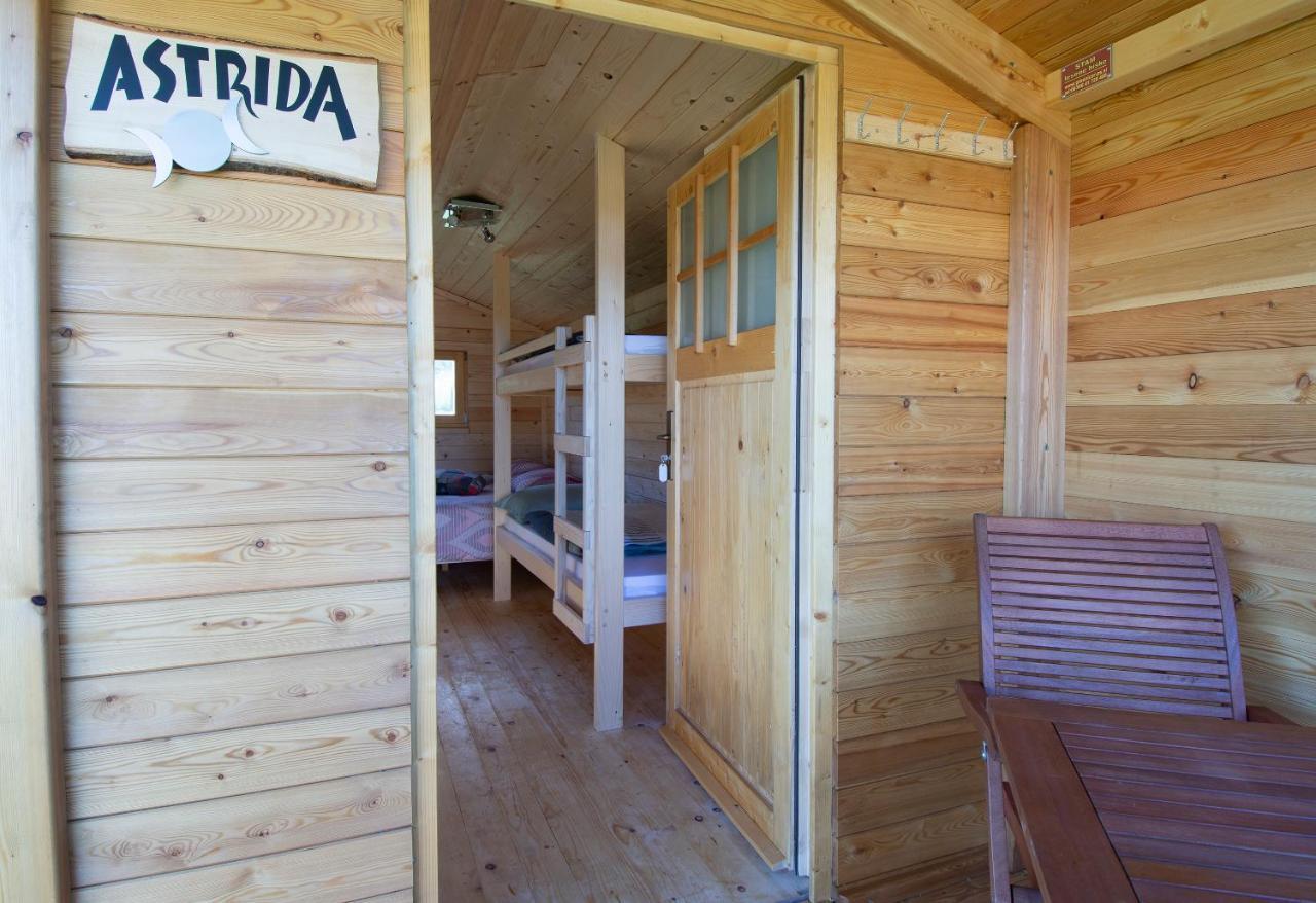 Hotel Camp The Sunrise Hill Pivka Esterno foto