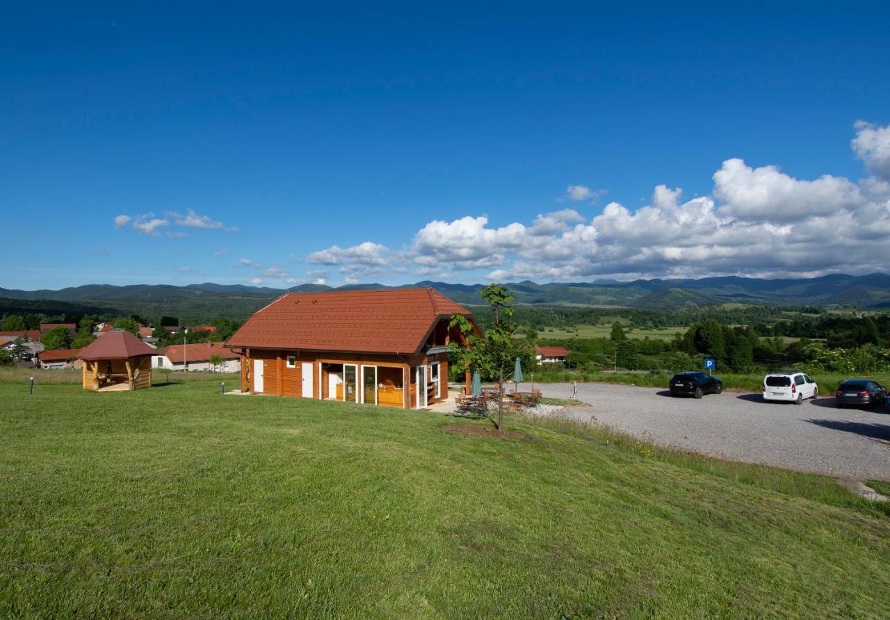Hotel Camp The Sunrise Hill Pivka Esterno foto
