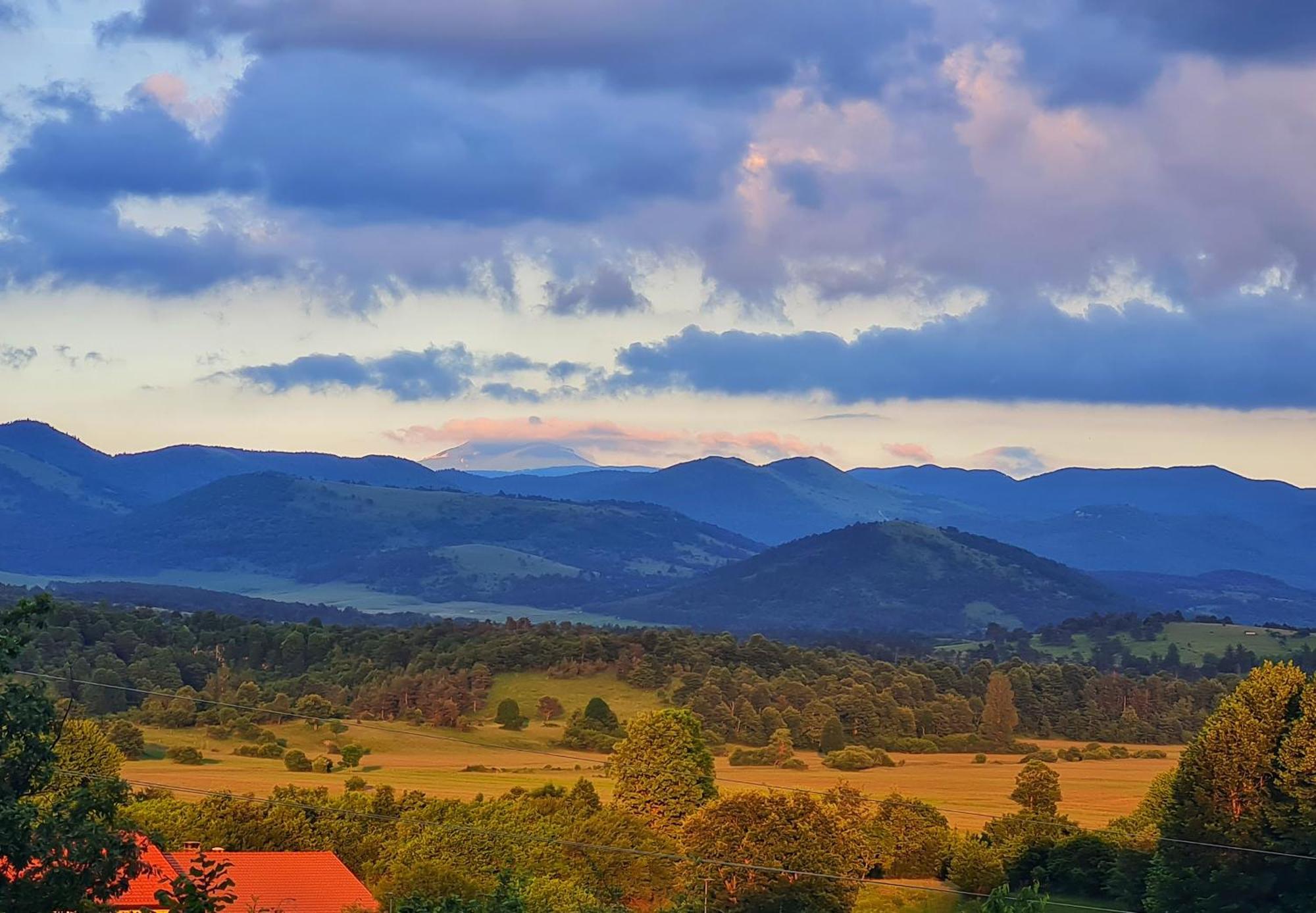 Hotel Camp The Sunrise Hill Pivka Esterno foto