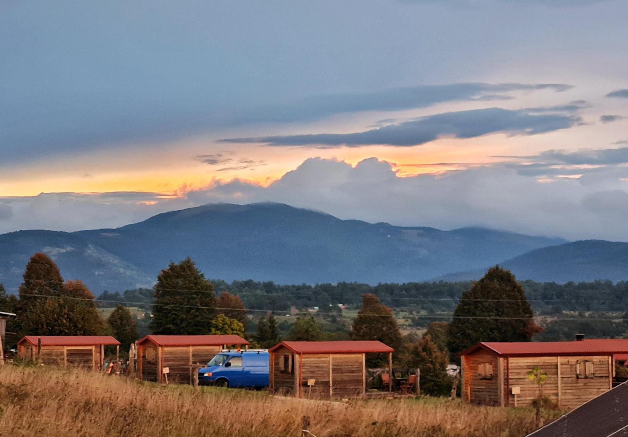 Hotel Camp The Sunrise Hill Pivka Esterno foto