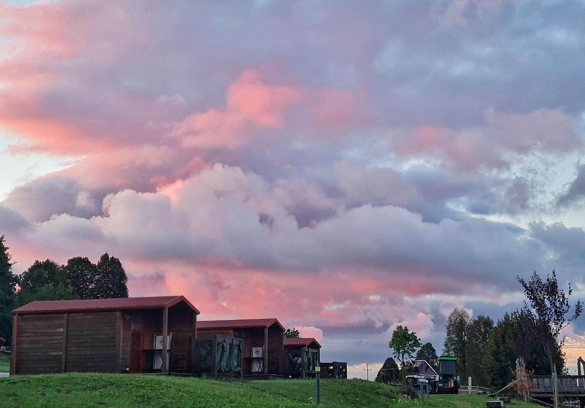 Hotel Camp The Sunrise Hill Pivka Esterno foto