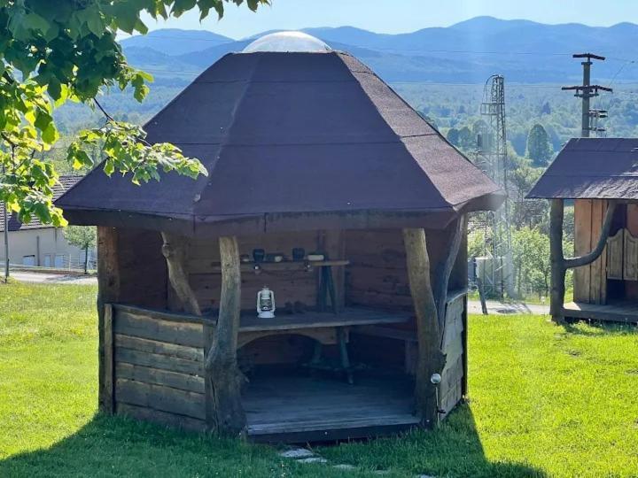 Hotel Camp The Sunrise Hill Pivka Esterno foto