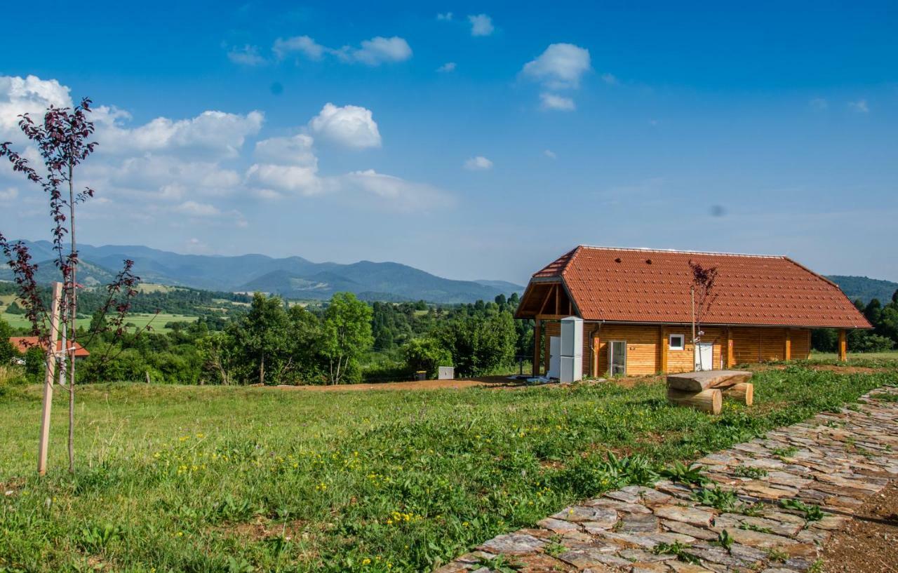 Hotel Camp The Sunrise Hill Pivka Esterno foto